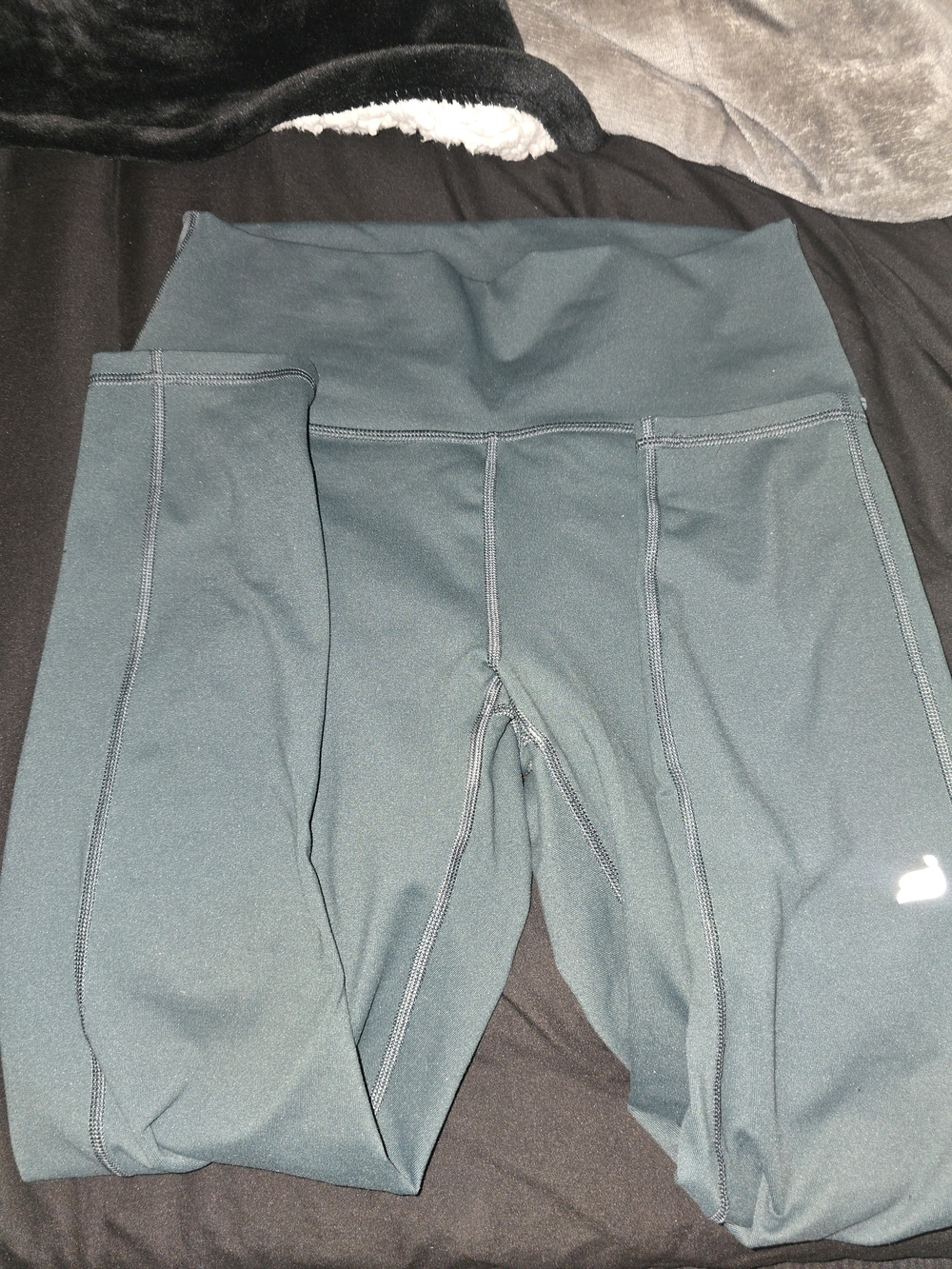 Fabletics Powerhold Green Leggings - Picture 3 of 7